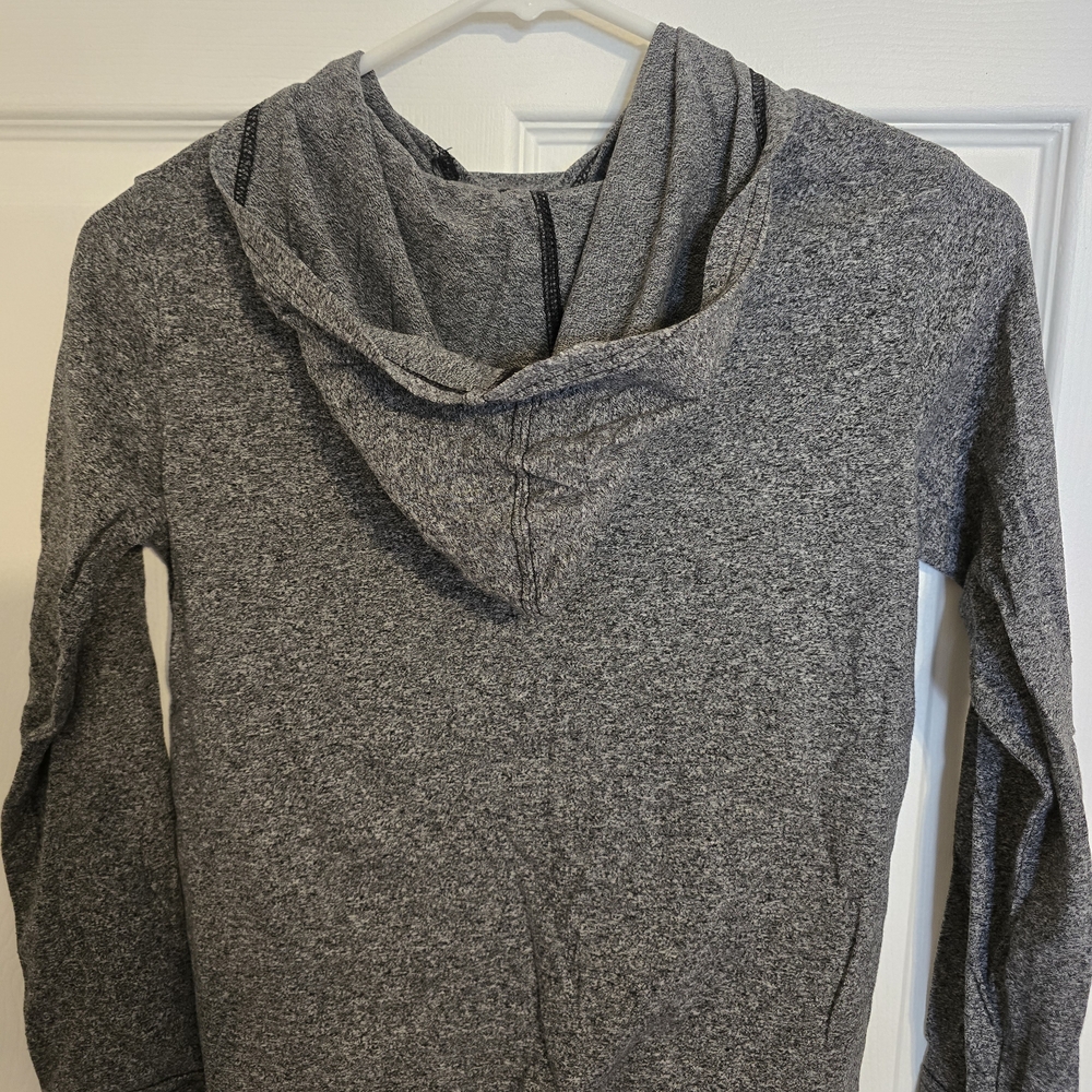 Boys Hoodies 3 Piece Like New Size Medium - Picture 3 of 9